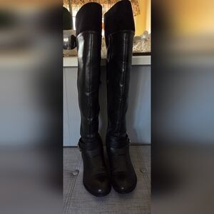 Elegant Black Leather Women's Boots